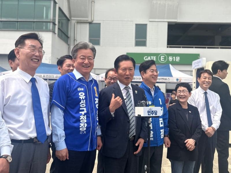 정청래 "허태정, 이장우에 넉넉히 앞서… 대전시장 최적 후보"