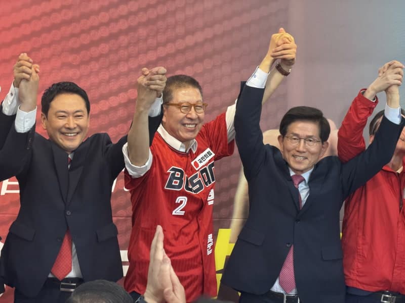 장동혁·박형준, 부산서 손 맞잡고 필승 결의 "하나되어 이기자"