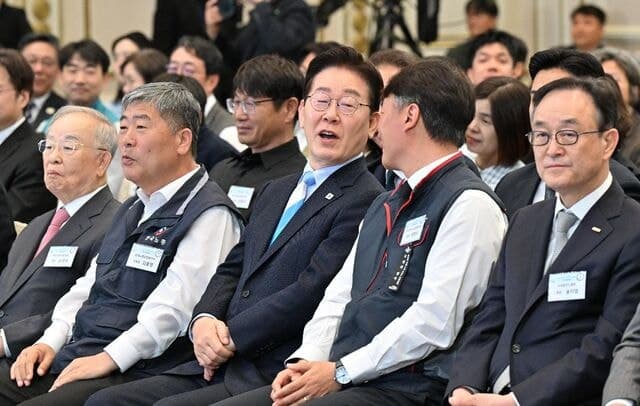 李 "친노동은 반기업? 낡은 이분법 깨자… 일터 안전 결코 타협 안할 것"