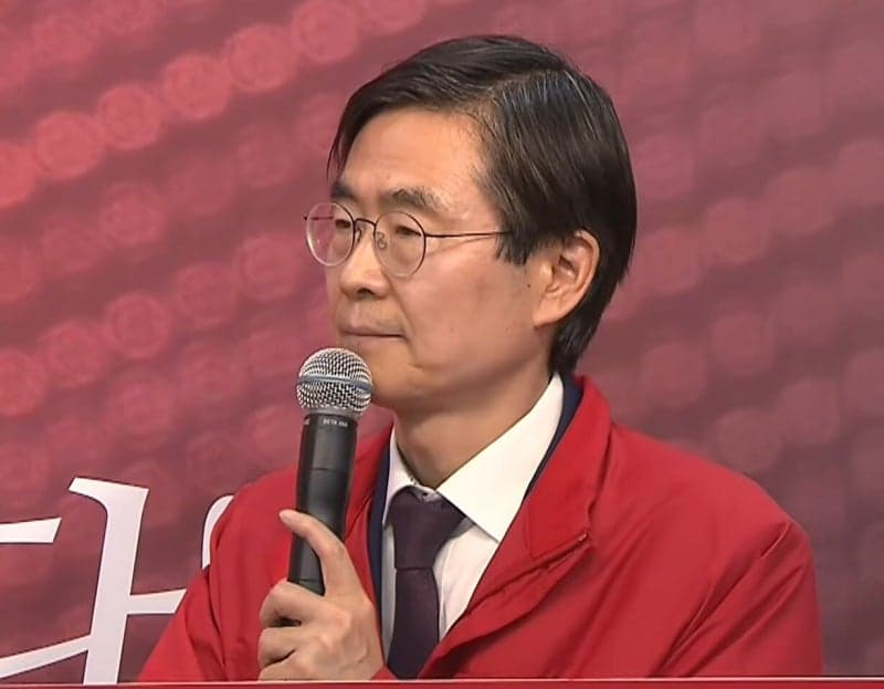 조경태 "계엄은 잘못" 발언에 박형준 개소식 '소란'…장동혁 연호에 "집 가라"