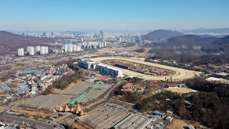 과천경마장·태릉CC 교통혼잡 우려에…정부, 수도권 광역교통체계 재검토 연구용역 착수