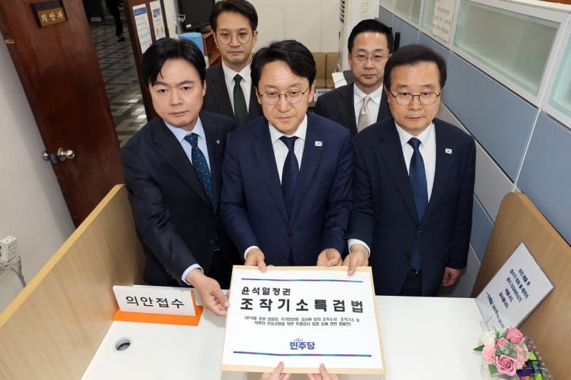 민주당 "'조작기소 특검법'은 '진실 돋보기'…국힘, 폭력 선동 중단하라"