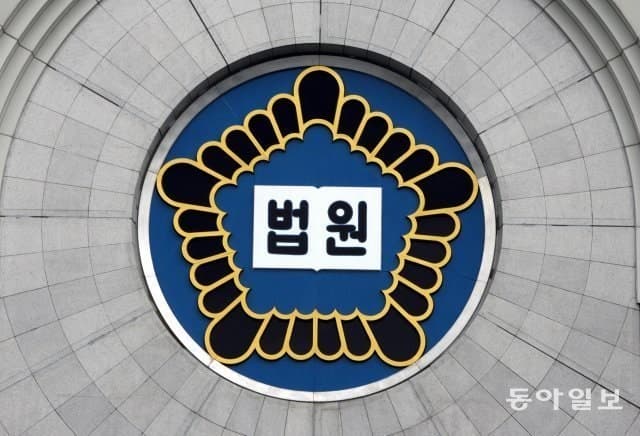 "담배 피우지 마" 훈계 중 반항하는 중학생 성기 움켜쥔 60대 징역형