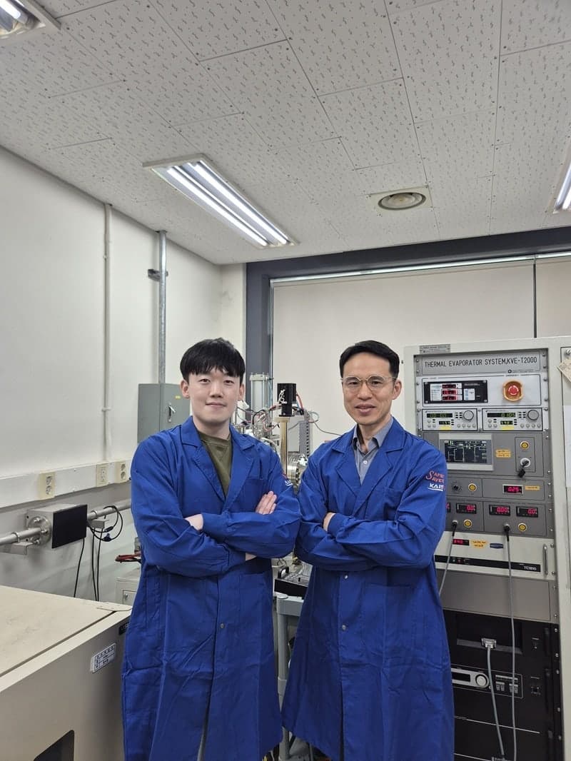 KAIST, "빛을 암호열쇠로 활용" 특정 빛에 정보 드러내는 신개념 홀로그램 개발 성공
