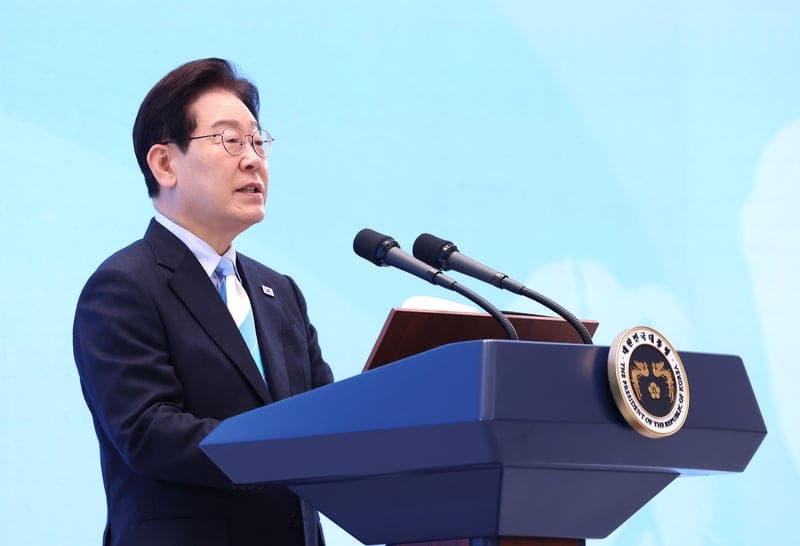 이재명 대통령 지지율, 8주 만에 50%대 하락
