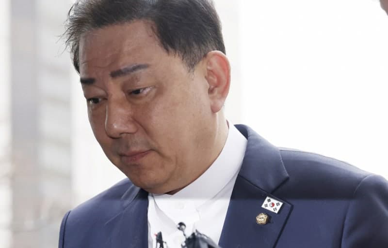 지방선거 앞두고 '13개 의혹' 김병기 수사 9개월째 표류…수사 지휘부 이어 실무진 교체