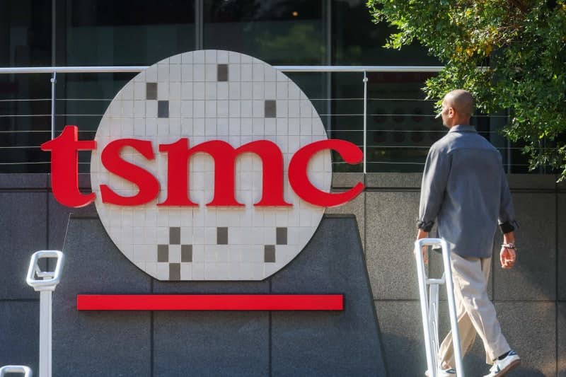 TSMC, 3년 멈춘 반도체 부지 사업 재개…'옹스트롬급' AI 심장 키운다
