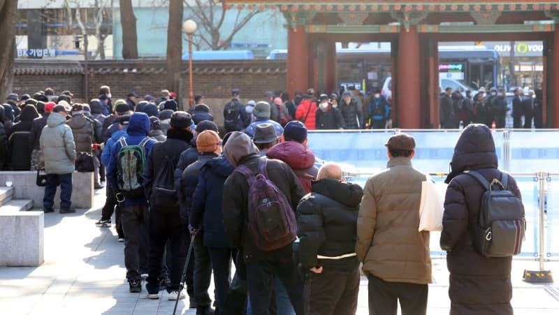 “기초연금, 하위 70% 유지하면 2048년 재정지출 2배”…“대상 줄이고 더 어려운 노인에 집중해야”