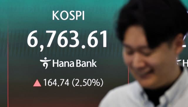 코스피, 장중 6900선 돌파…'140만닉스' SK하이닉스 시총 1천조 돌파