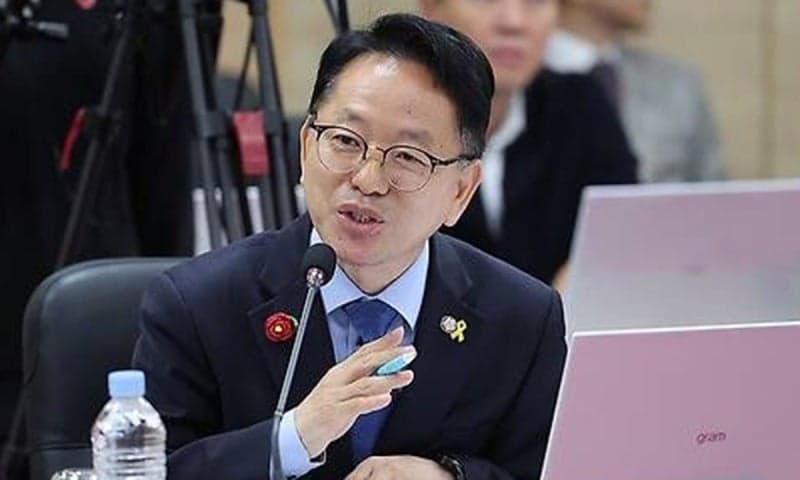 “따까리 하려면 공무원 해야지” 김문수 의원, 공무원 비하 발언 또 논란
