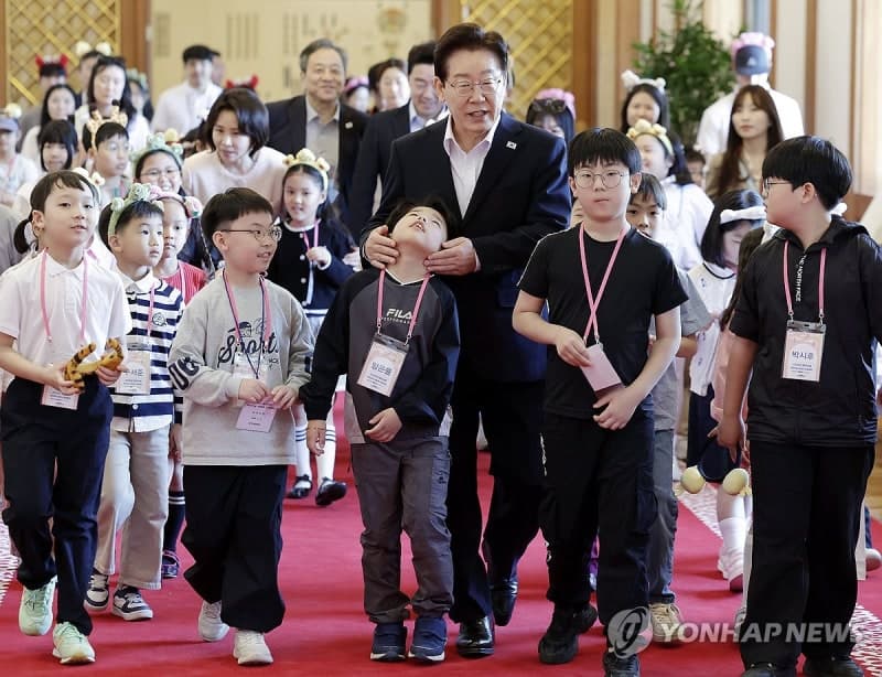李대통령, 어린이날 靑 개방…미래세대와 눈높이 소통