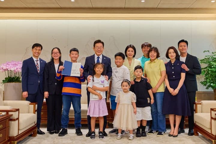 이 대통령 부부, 청와대서 어린이날 행사 개최…인구소멸지역·다문화가정 등 200여 명 초청