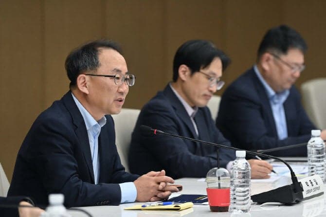 산업부, 'AI 물류센터' 전환 박차…중소물류센터 AI 표준모델 연내 구축