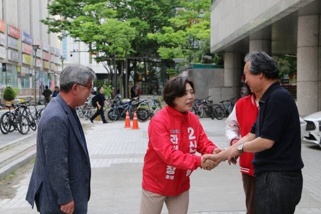 신계용 후보 "경마공원 이전 반대" 1호 공약, 과천 주택공급 확대에 제동