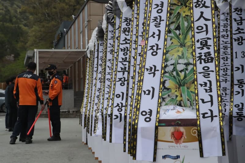 '소방관 2명 순직' 완도 냉동창고 화재, 안전불감증이 부른 인재…작업 지시한 시공업체 대표 구속 송치