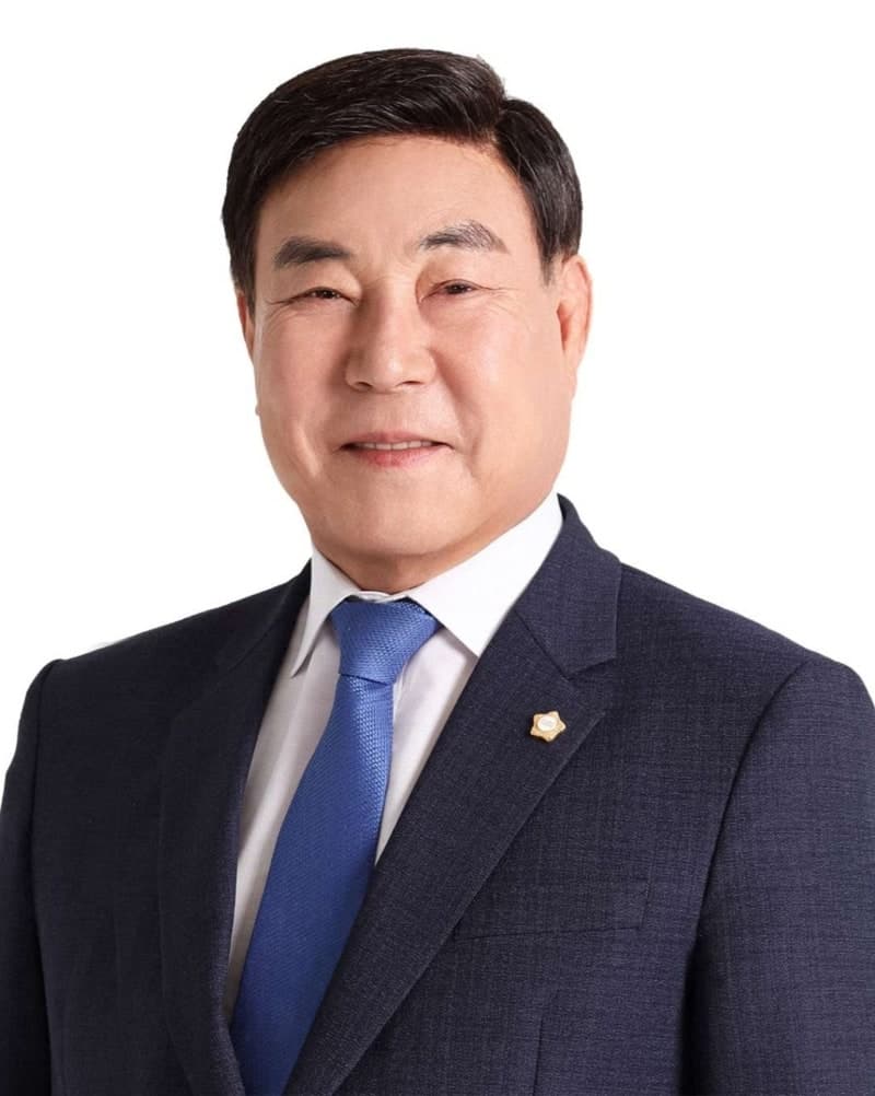 민주당 '황당 공천'에 지역 정가 '술렁'…여수시장 경선 탈락 김영규 시의원 전략공천 논란