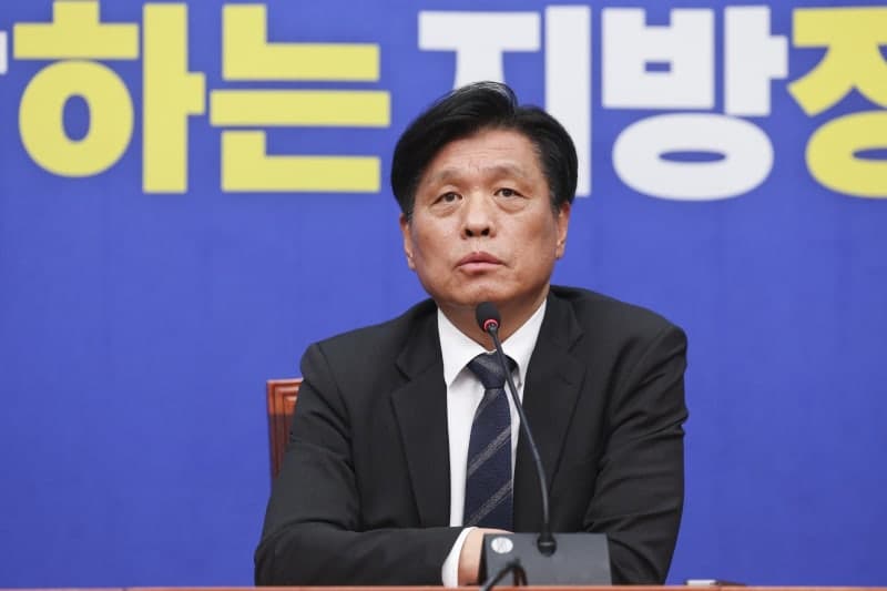 與, 전북·광주·제주·대구 재보선 전략공천 완료…충남 공주·부여·청양만 남아 "원성수 전 총장에 제안"