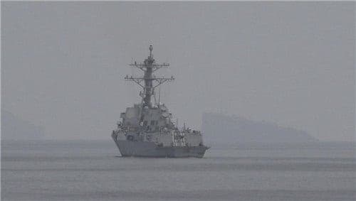 미군 "봉쇄 뚫으려던 이란 유조선에 발포…방향타 무력화"