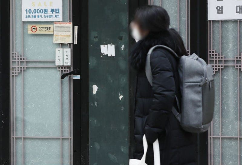 "그냥 혼자 살래요" 서울 중년 5명 중 1명 미혼…소득 낮으면 삶 만족도 5.5점