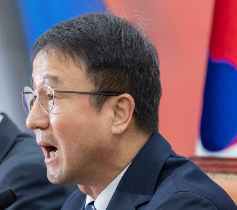 與 "개헌 반대는 불법 계엄 옹호"…국힘에 표결 참여 촉구