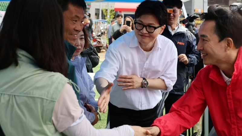박민식·한동훈, 한날한시 맞불 개소식…국민의힘 “보수 대표 선수 주도권 다툼”