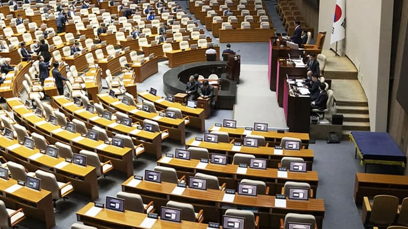 국민의힘 불참 속 개헌안 투표 '불성립'…39년 만의 국회 개헌 무산
