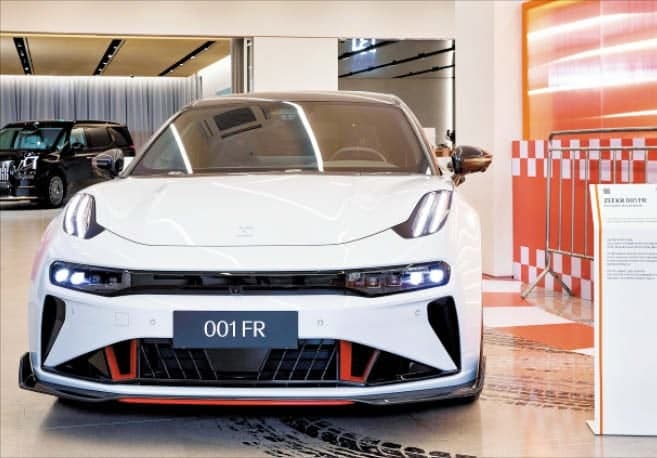 강남에 뜬 中 지커 전시장…'하이퍼 퍼포먼스'부터 '럭셔리'까지 주력 차종 공개