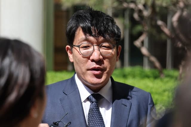 '김건희 그림 청탁' 김상민 전 검사, 2심서 징역 3년·집유 3년…'공천 청탁' 유죄 뒤집혀