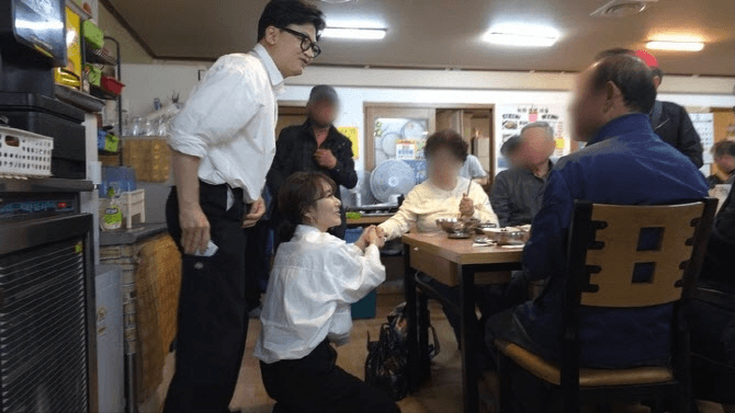 평택 간 정경심·부산 찾은 진은정…조국·한동훈 아내들 본격 행보