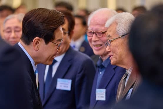 이재명 대통령 "부모 희생 아닌 국가 책임지는 나라로…실질 지원 확대"