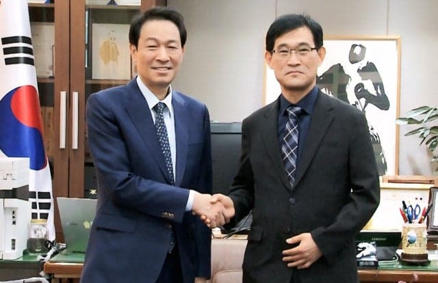 조용기 원주시의장, 우상호 후보 지지표명..."강원 미래 위한 일이라면 어떤 역할이든 마다하지 않을 것"