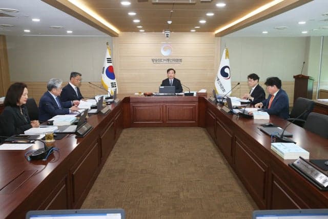 '방송 3법' 후속조치 의결…KBS MBC EBS 지배구조 바뀐다