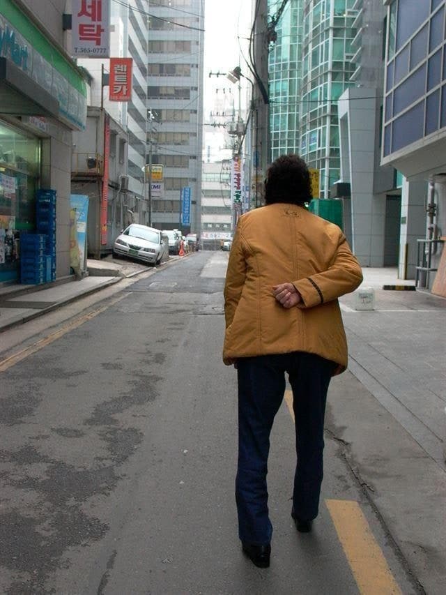 어버이날 효도는 '걸음걸이 체크'부터… 부모님 척추질환 의심 신호 5가지
