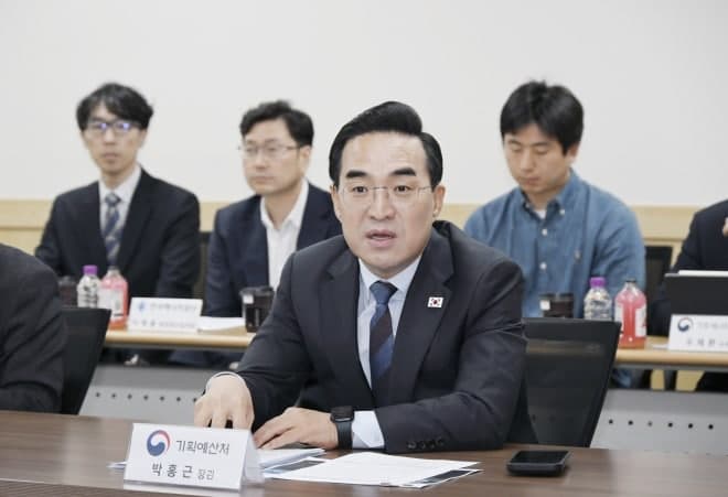 박홍근 "신재생에너지 대전환 적극 추진, 추경 6000억 연내 차질없이 집행 노력"