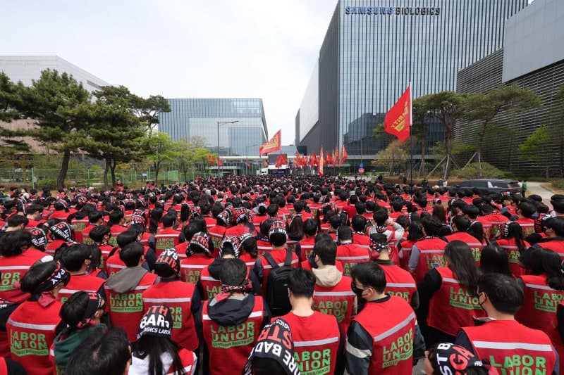 삼성전자 노사, 총파업 앞두고 협상 재개…노조 내부선 "교섭 배제" 충돌