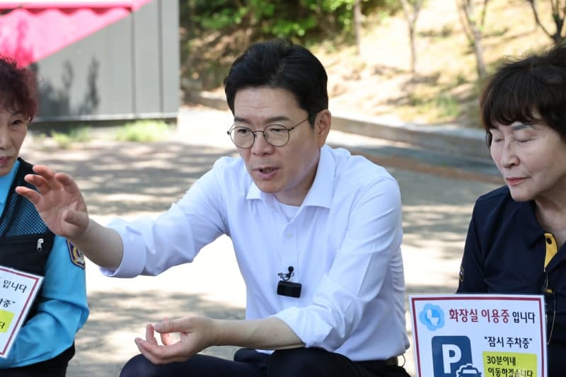 정원오 "유기동물 입양 가정에 최대 25만원 지원…불법 번식장 단속 강화"