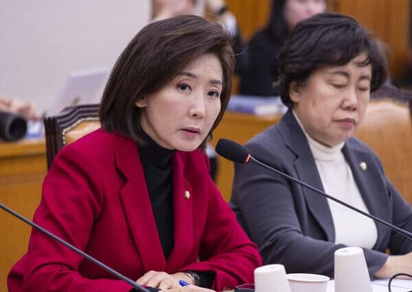 양도세 중과 재개, 야당 '집값 폭등' 경고