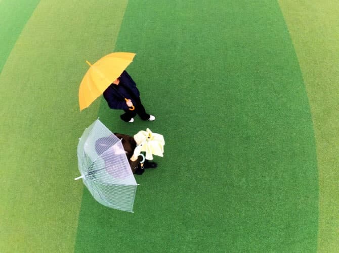 "출근길 우산 꼭 챙기세요"…전국에 천둥·번개 동반 비, 내륙엔 우박도