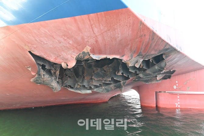 나무호 피격, 호르무즈 긴장 고조…정부 신중론 속 파장