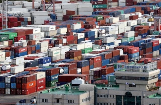 5월 초 수출 43.7%↑ 184억 달러 '역대 최대' 기록…반도체 150% 급증