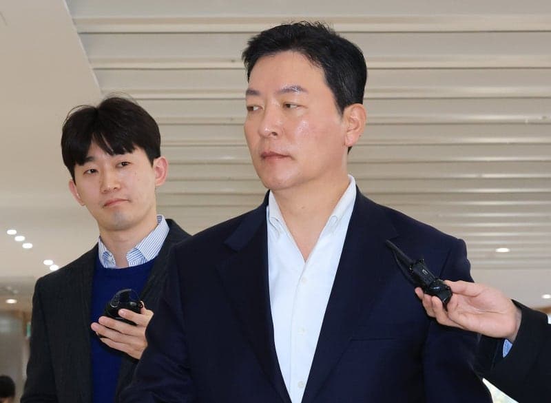 경찰, '선상파티 의혹' 김건희 무혐의…김용현·김성훈은 송치