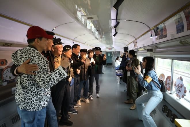 "레트로 낭만열차 타고 충남으로 GO! GO!"…오늘부터 운행 시작