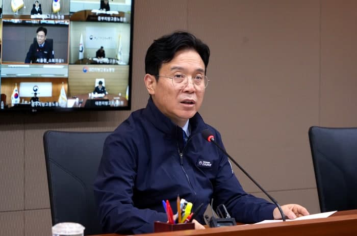 김영훈 장관 "삼성전자 노사 사후조정 환영…'또 하나의 가족' 상생 해법 찾아야"
