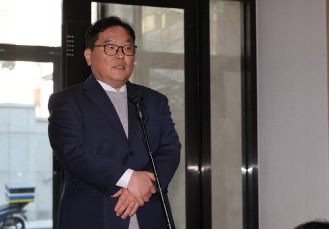 엄희준 검사, 자신 기소한 상설특검 고소…"문지석에 수사기밀 유출"