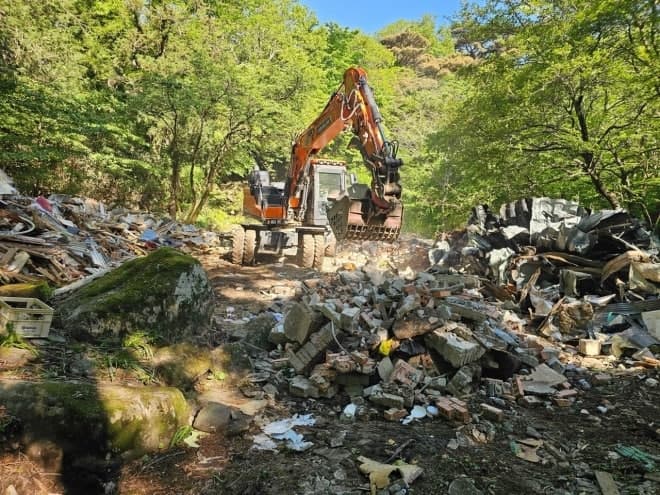 무등산국립공원, "보상금 받고도 안 나가더니" 원효계곡 점용 상가 27개 철거 본격화