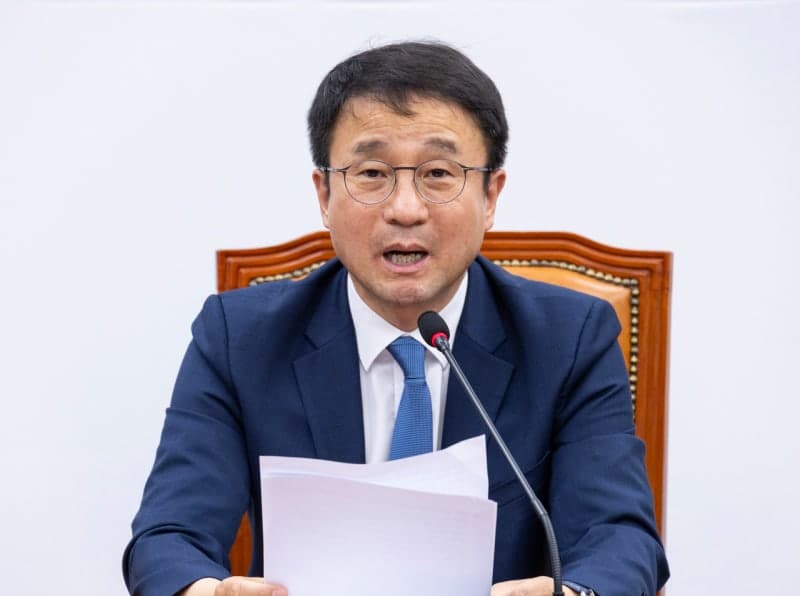 한병도 "국힘, '나무호 괴담' 퍼뜨려 안보 팔아 표 구걸하는 망동 멈춰야"