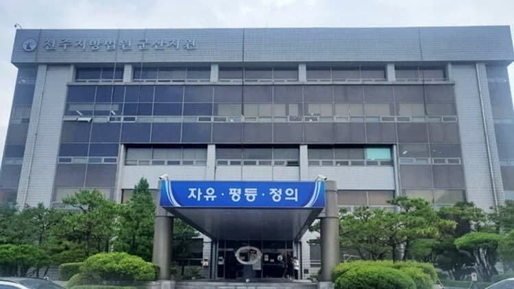 "멈춘 택시서 때렸으니 운전자 폭행 아냐" 주장한 승객, 결국 실형 선고