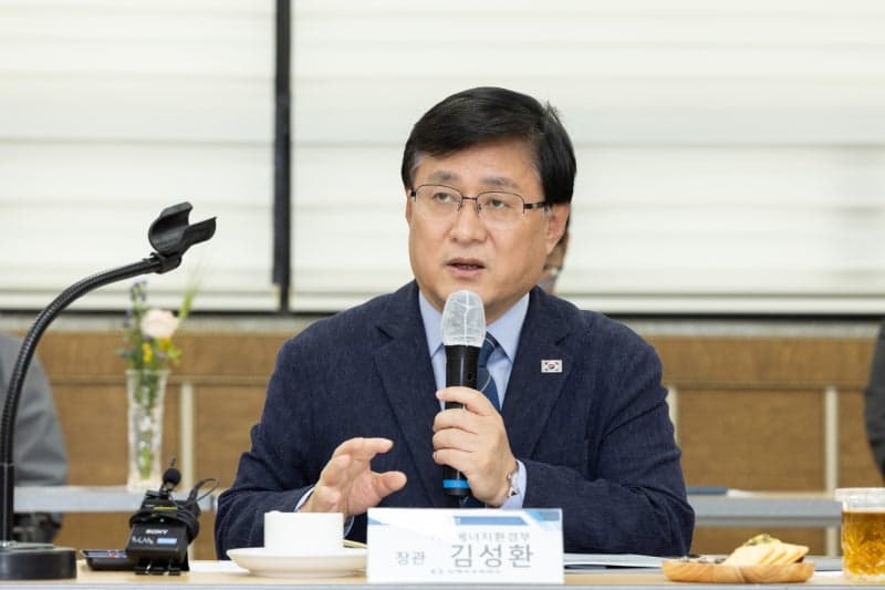 김성환 기후장관, 장주기 ESS 현장 점검…"기술 육성에 정책적 지원 아끼지 않을 것"