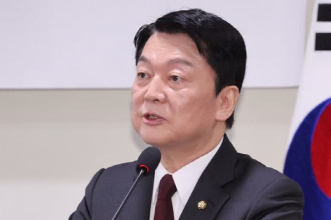 안철수 "국민배당금? 배당 받고 싶으면 주식 사라" "기업 수익 국가가 나누는 건 공산주의"