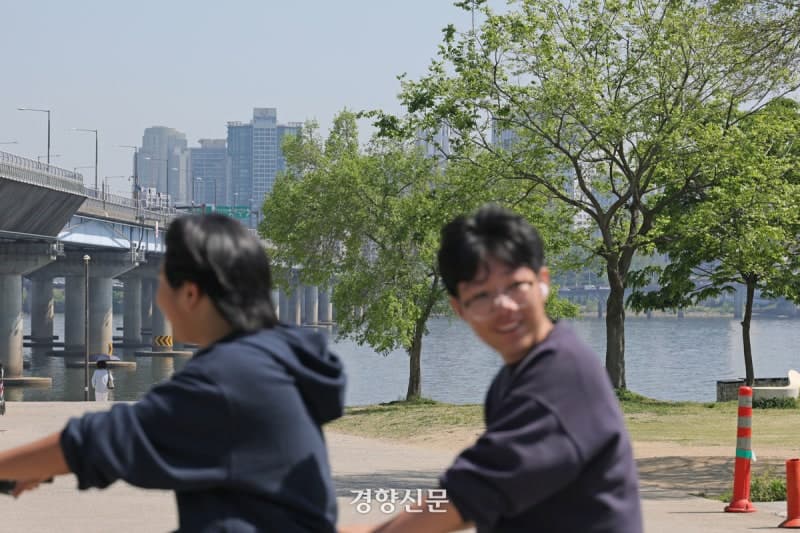 전국 맑고 낮 최고 28도 초여름 날씨…출근길 '짙은 안개' 주의